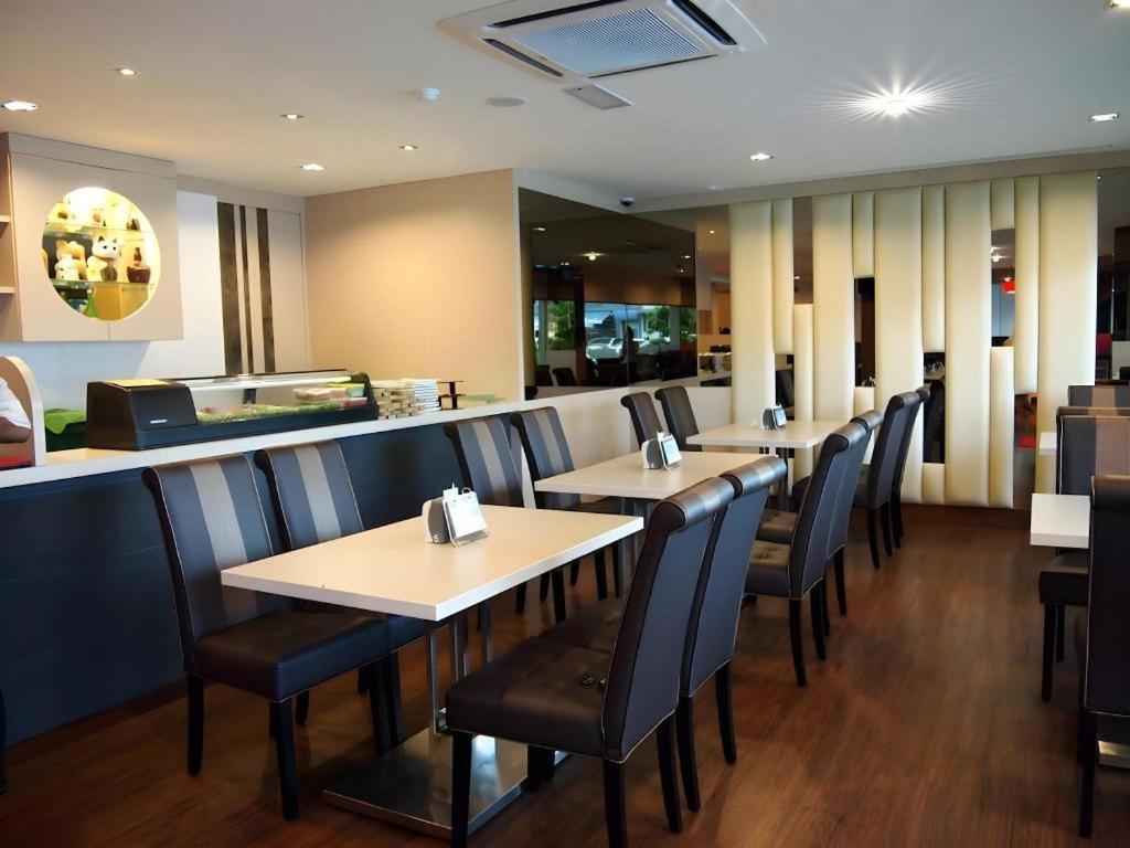 The Landmark Hotel Batu Pahat Bagian luar foto