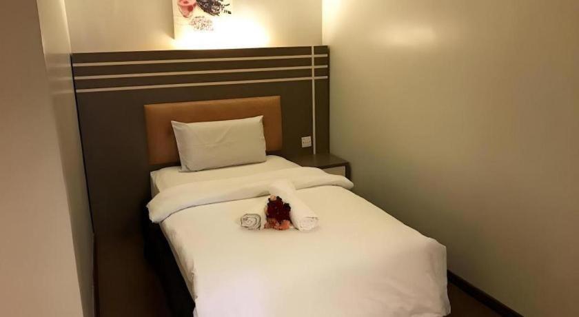 The Landmark Hotel Batu Pahat Bagian luar foto