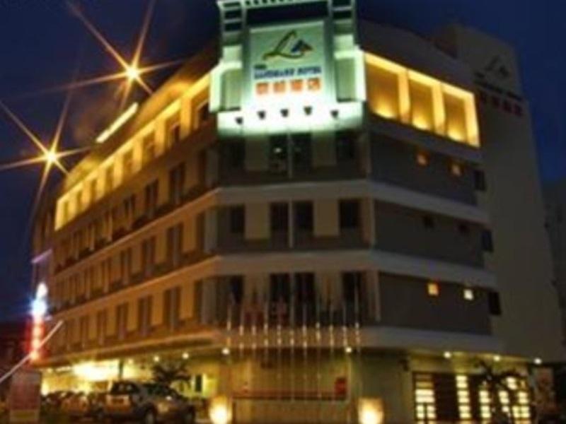 The Landmark Hotel Batu Pahat Bagian luar foto