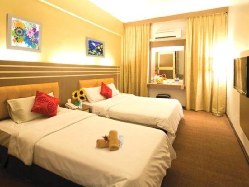 The Landmark Hotel Batu Pahat Bagian luar foto